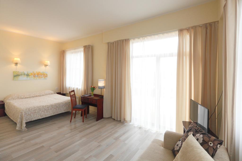 Hotel Paernu Jahtklubi Kuelalistemaja Exteriér fotografie